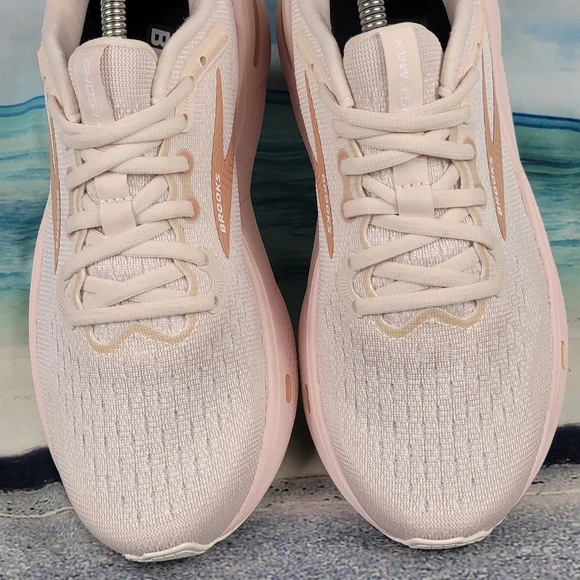 Brooks Ghost Max Crystal Gray/White Tuscany Colorway Womens 7 - Picture 4 of 11